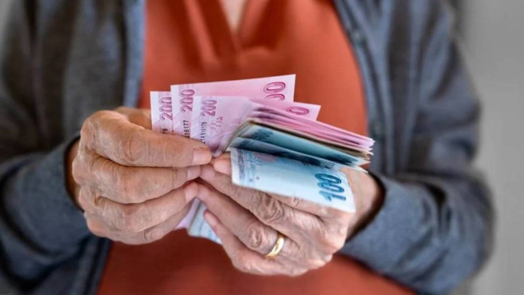 3600'den 1800 güne düşürüldü! Erkenden emekli olmak için bu fırsattan yararlanabilirsiniz: Hemen kontrol edin 1